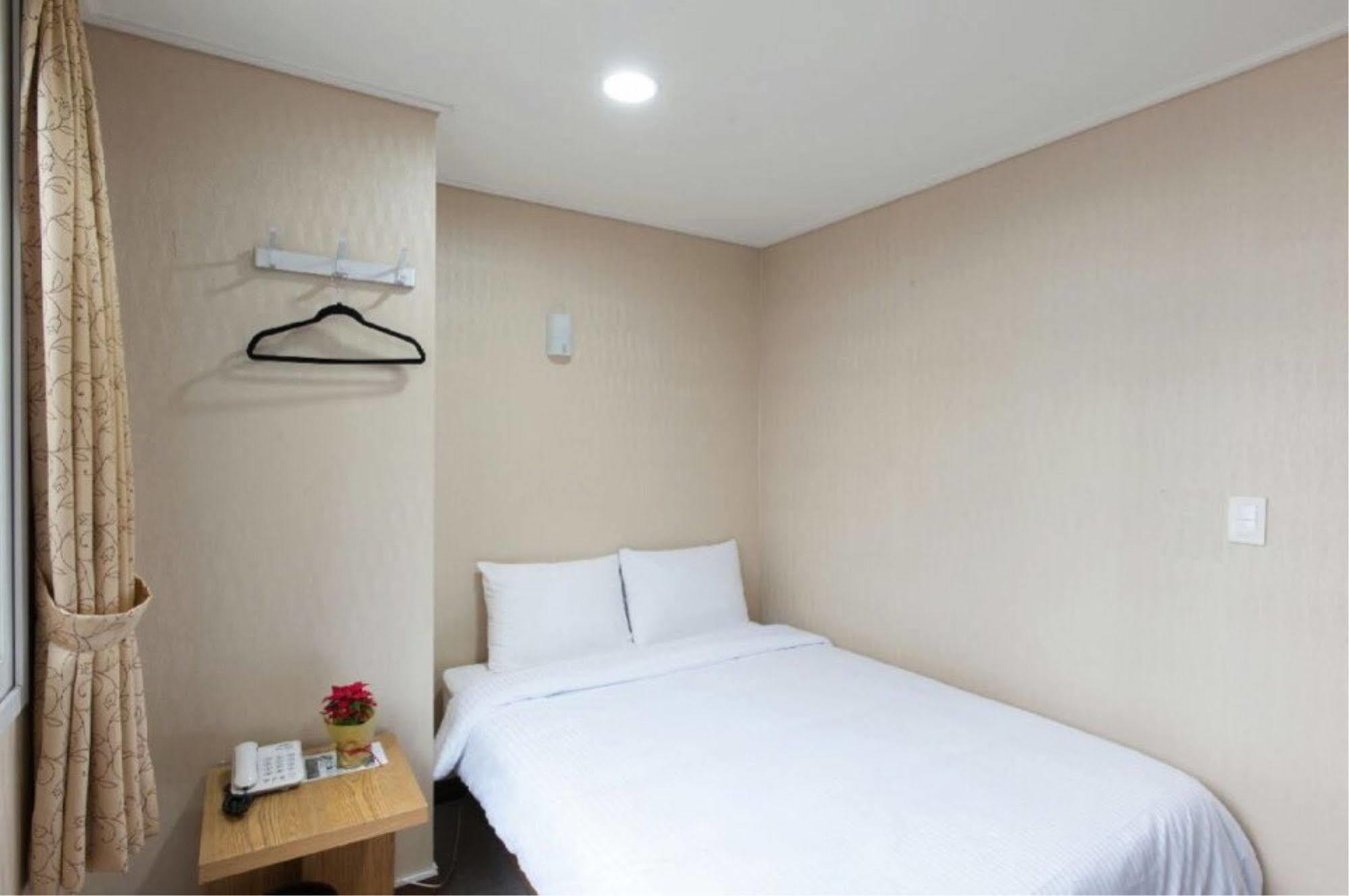 Benikea Hotel Flower Seoul Exteriör bild