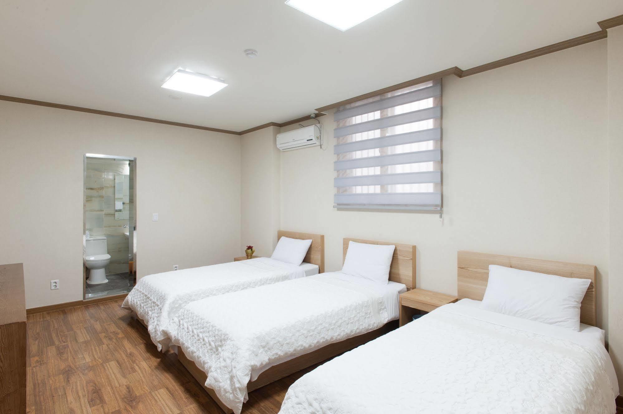 Benikea Hotel Flower Seoul Exteriör bild